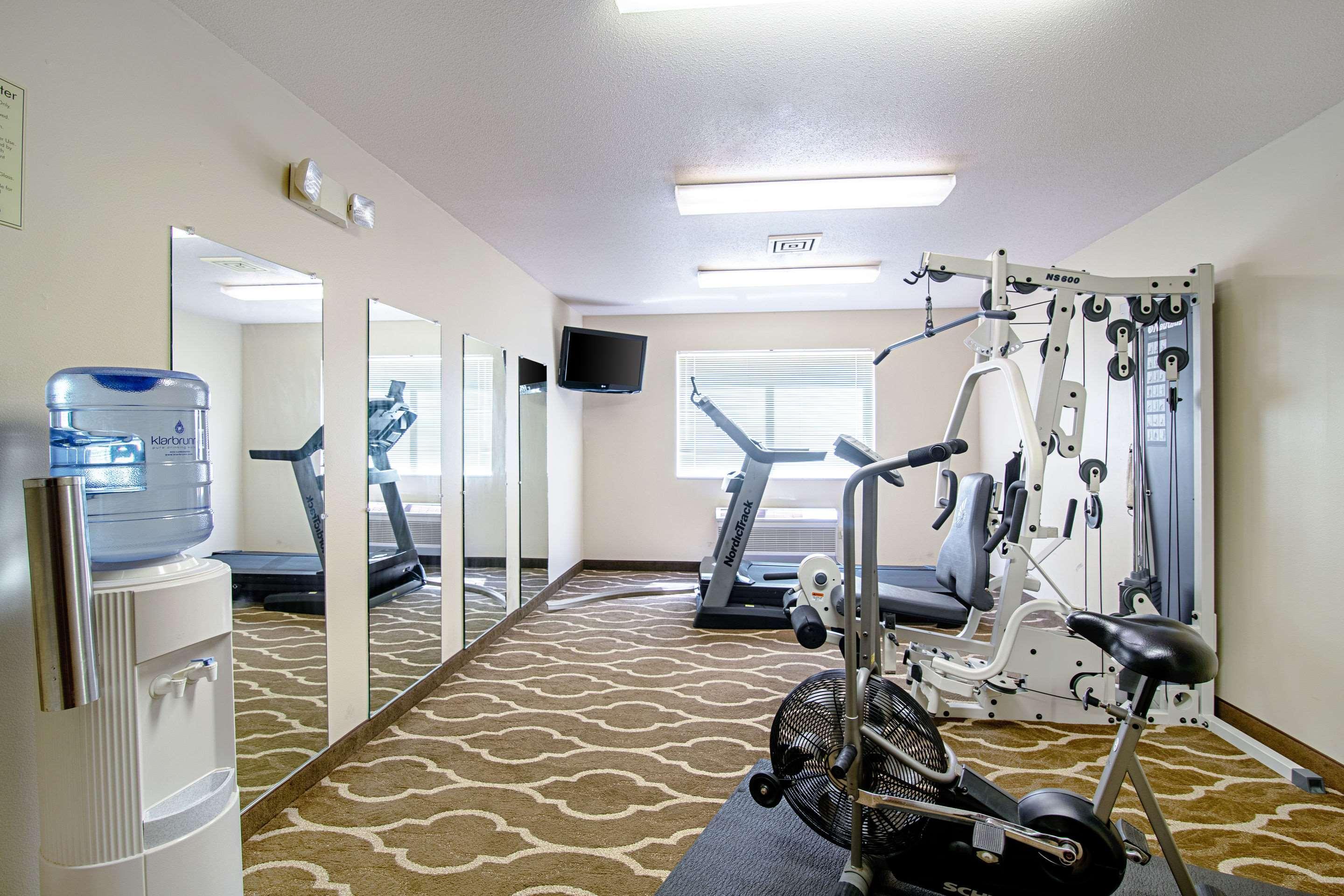 Quality Inn Huron Екстериор снимка