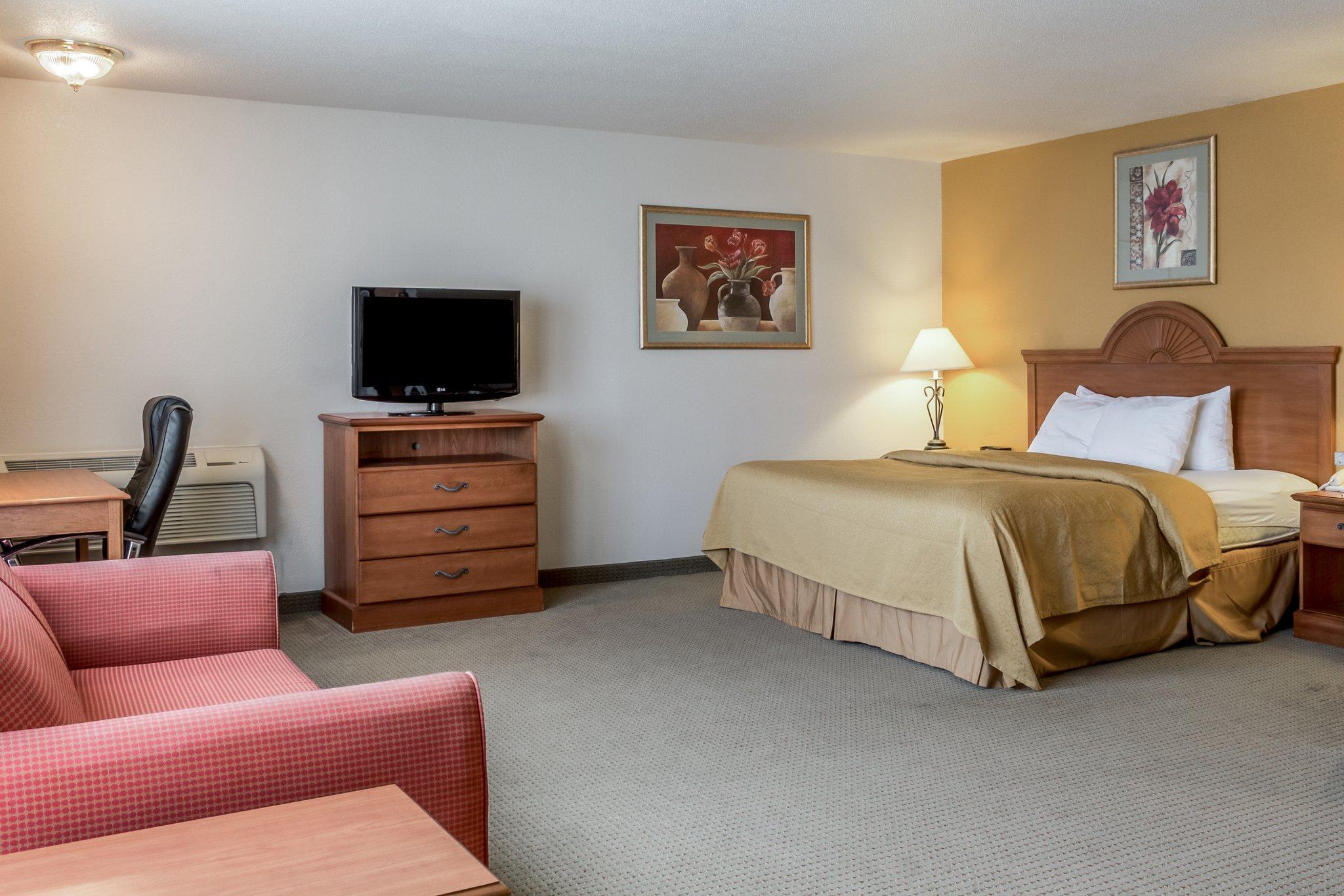 Quality Inn Huron Екстериор снимка