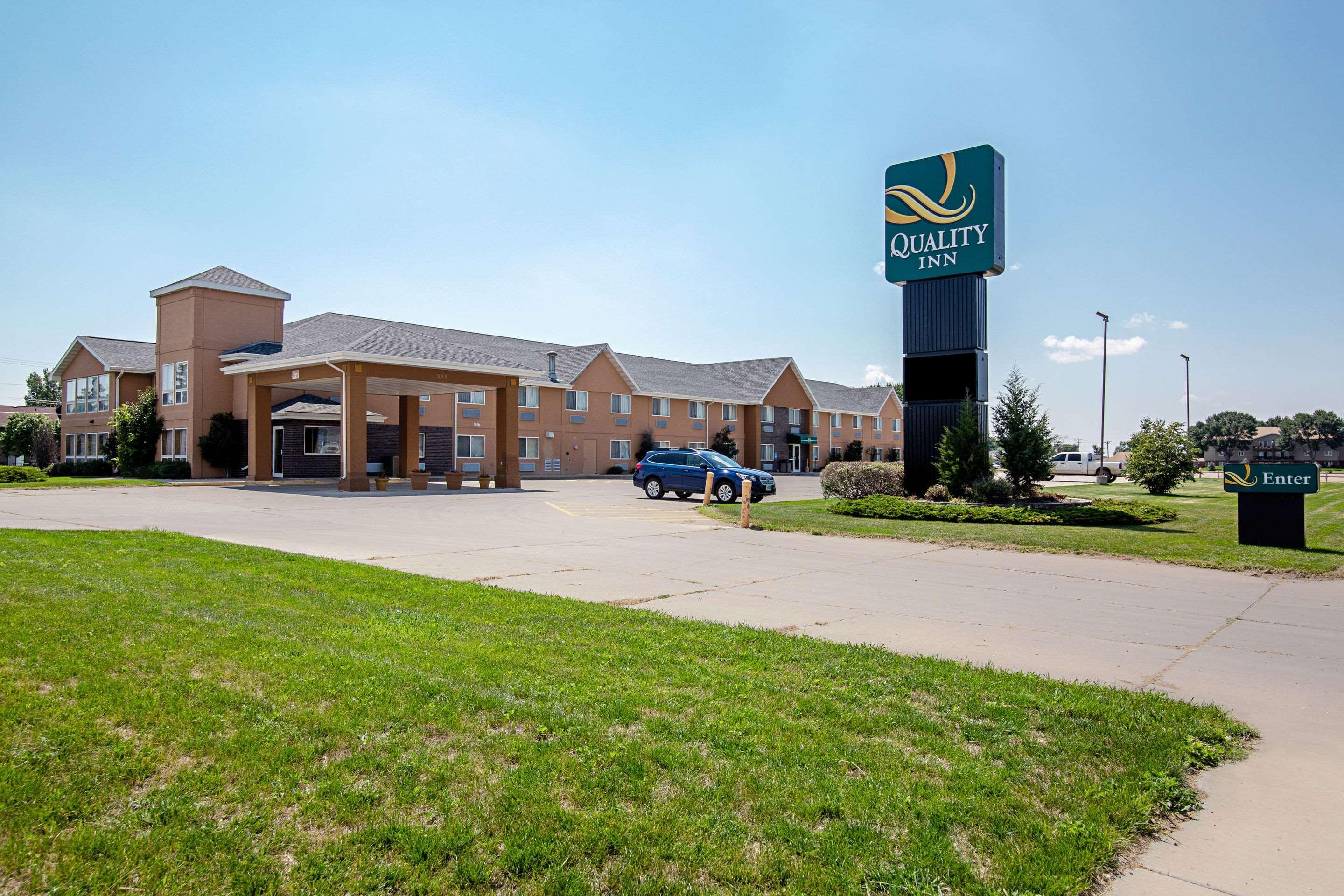 Quality Inn Huron Екстериор снимка
