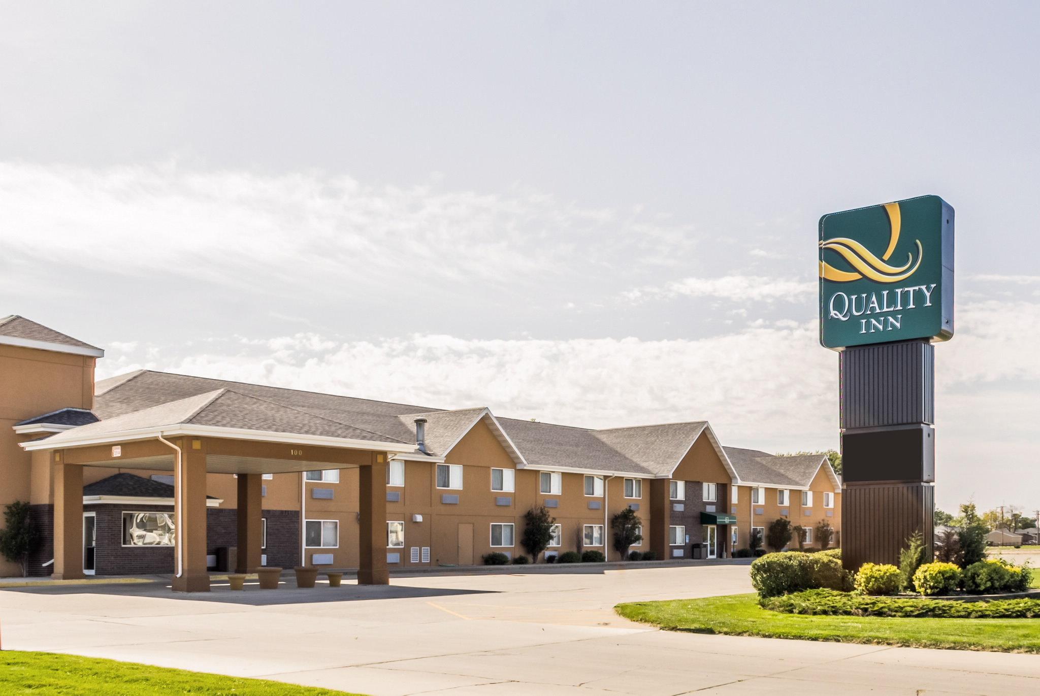 Quality Inn Huron Екстериор снимка